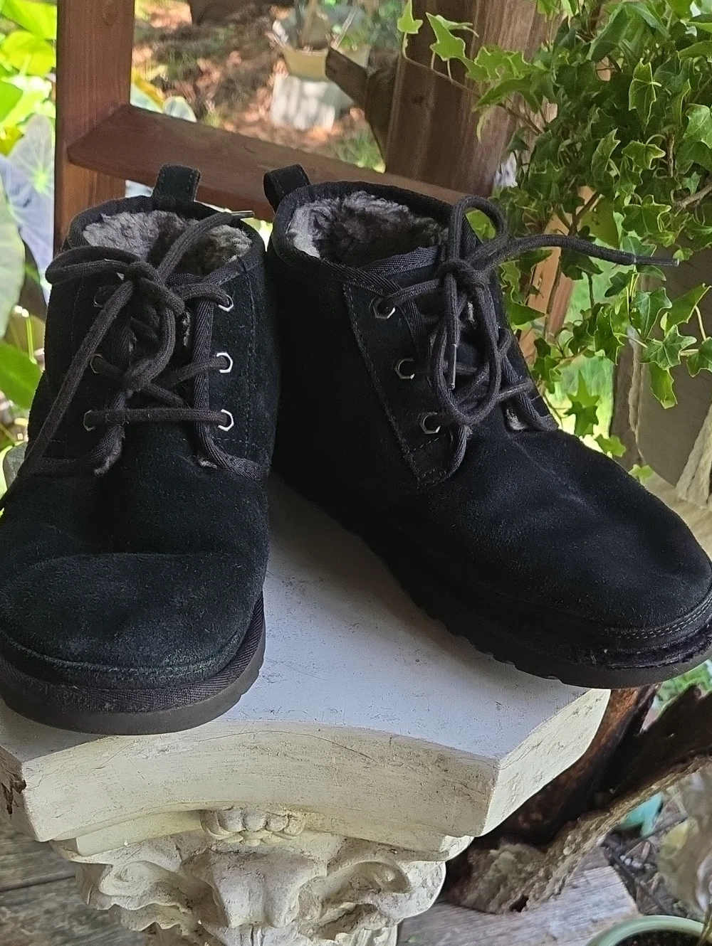 Ugg Neumel Black Suede Chukka Boots Size 10